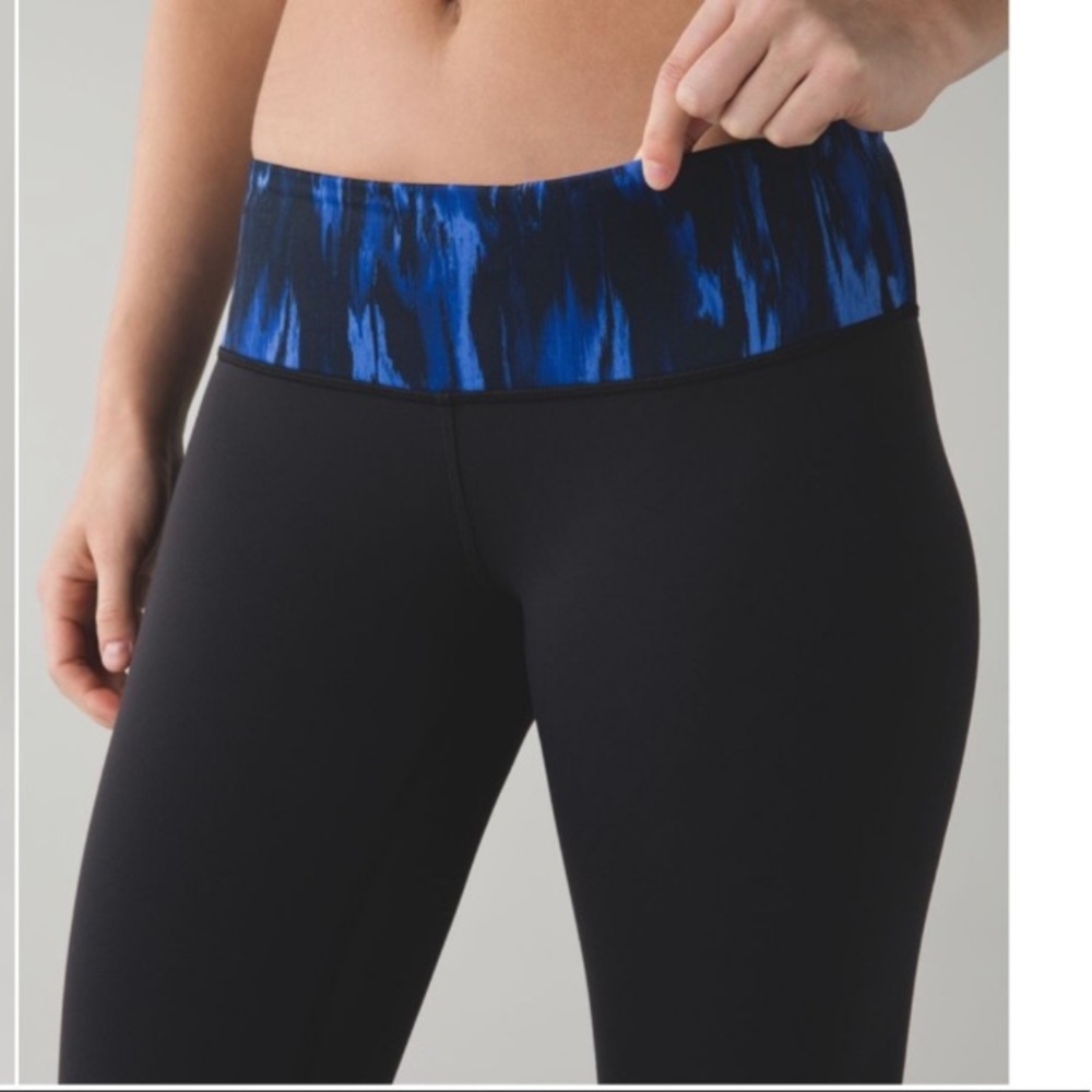 Lululemon Wunder Under Crop III Black/blu sapphire 🥰